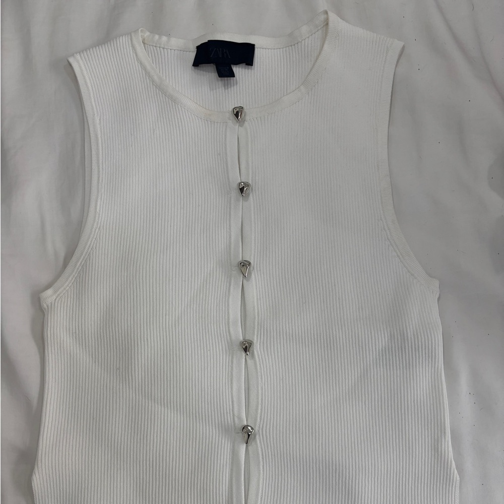 Zara White Sleeveless Button Down Shirt
